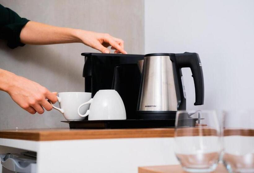 חדר דלוקס, Urban Habitat Executive Suites