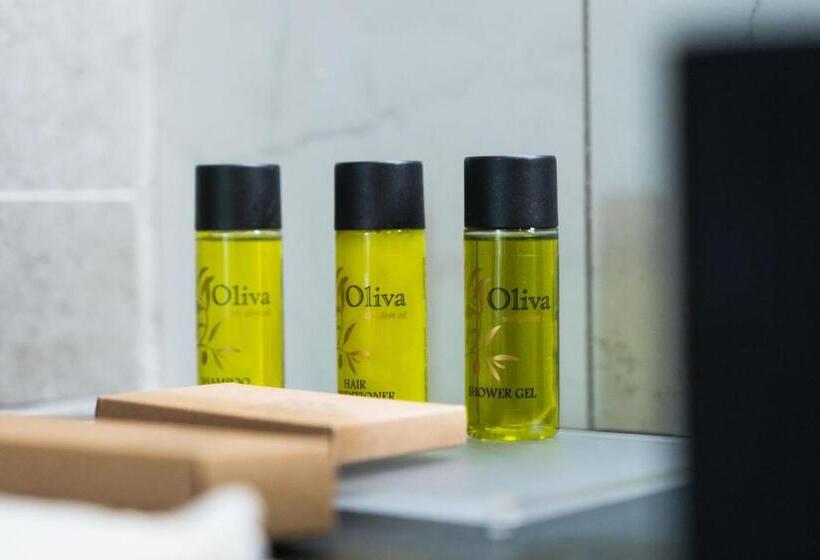 חדר אקונומי, Urban Habitat Executive Suites