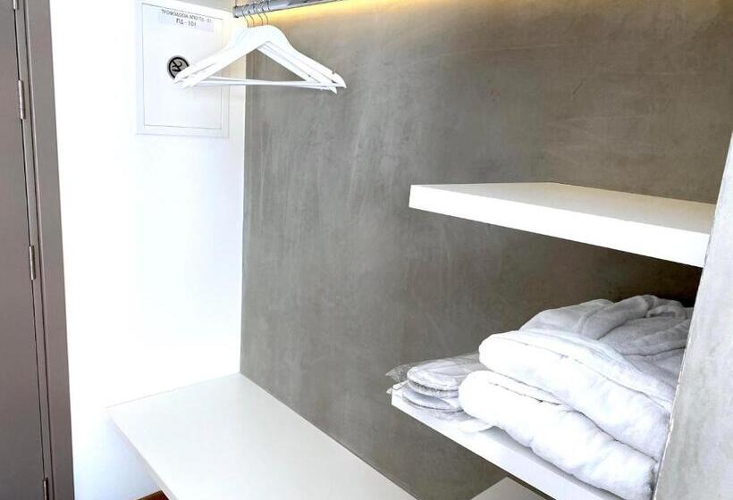 חדר אקונומי, Urban Habitat Executive Suites