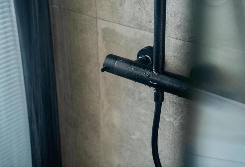 חדר דלוקס, Urban Habitat Executive Suites