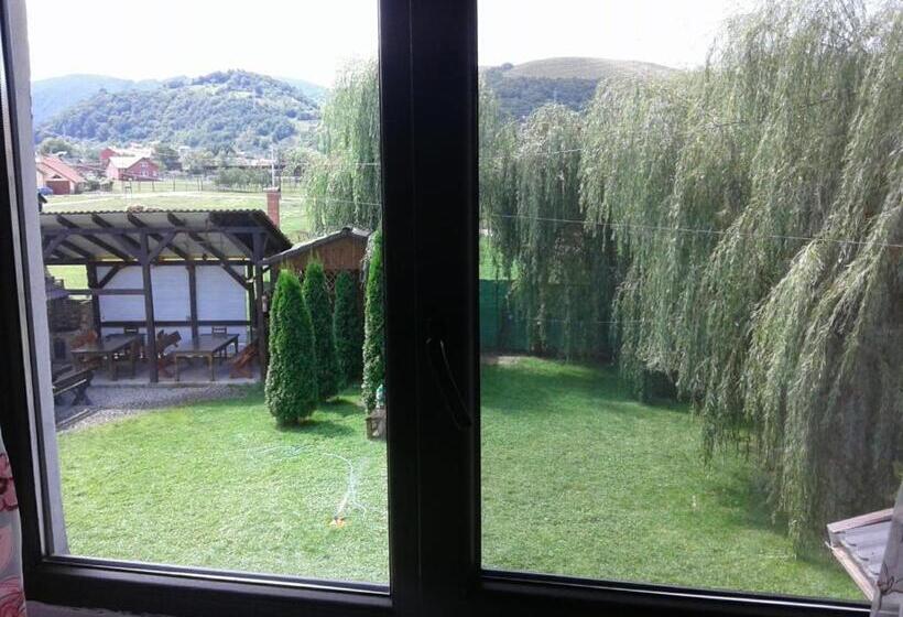 4인용 스탠다드 룸, Vila Maria Săsciori Sebeş