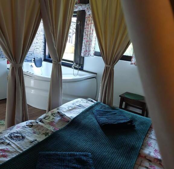 디럭스 룸, Vila Maria Săsciori Sebeş