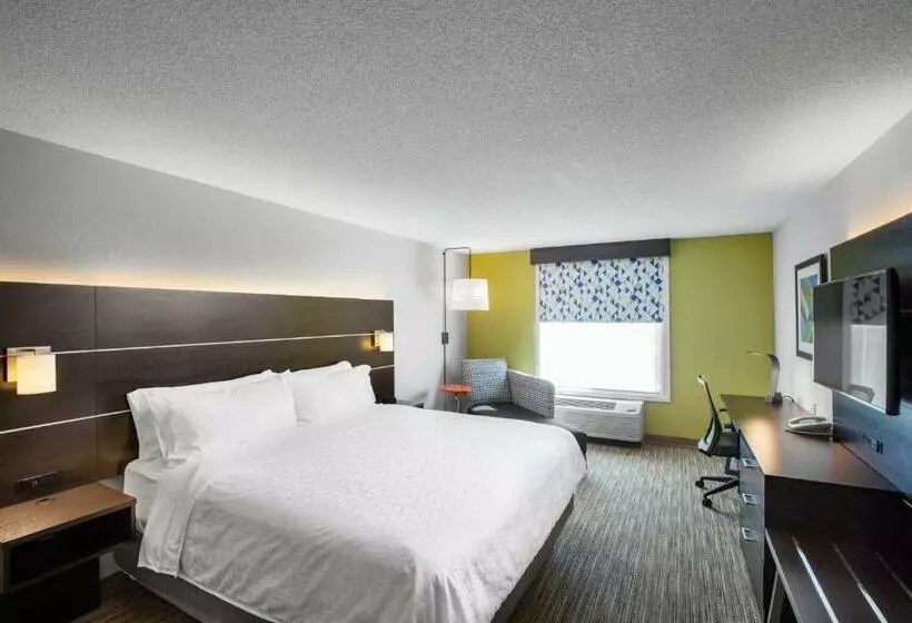 キングサイズベッドのエクゼクティブルーム, Holiday Inn Express Hotel & Suites Altoona Des Moines, An Ihg