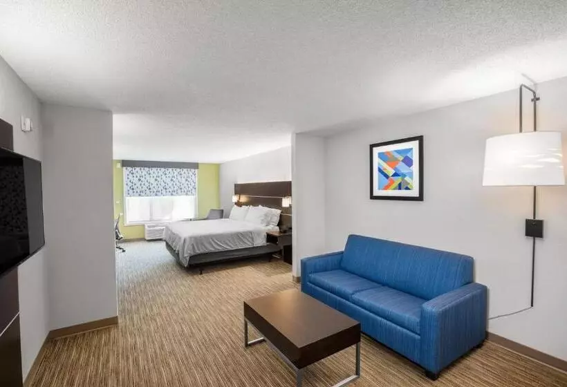 キングサイズベッドのスイートルーム, Holiday Inn Express Hotel & Suites Altoona Des Moines, An Ihg