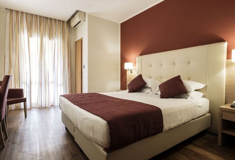 Chambre Triple Supérieure, Accademia