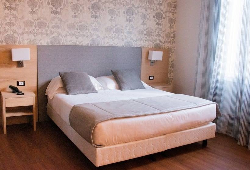 Chambre Deluxe, Accademia