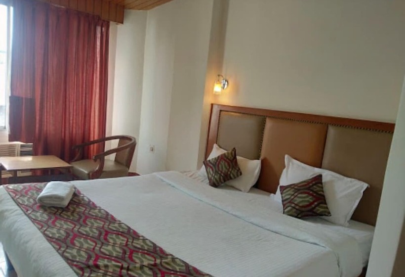 اتاق اجرایی, Ambarish Grand Residency