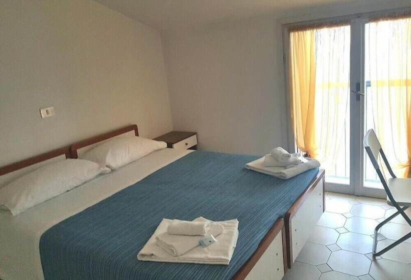 חדר סטנדרט, Asso