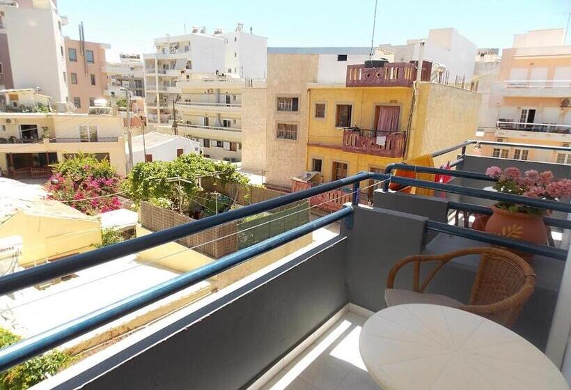 四人标准间, Danaos