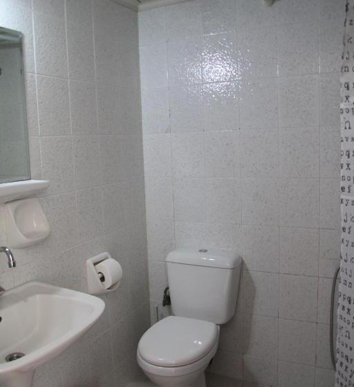 带城市景观的标准间, Danaos