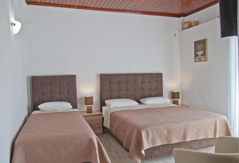 高级三人间, Danaos