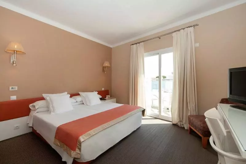 سوئیت برای معلولان, Embassy Suites By Hilton Minneapolisairport