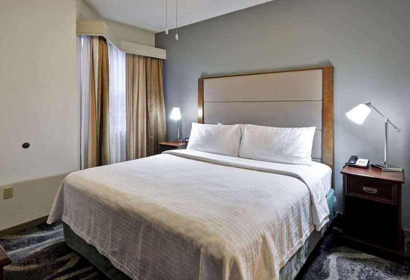 Люкс Премиум, Embassy Suites By Hilton Minneapolisairport