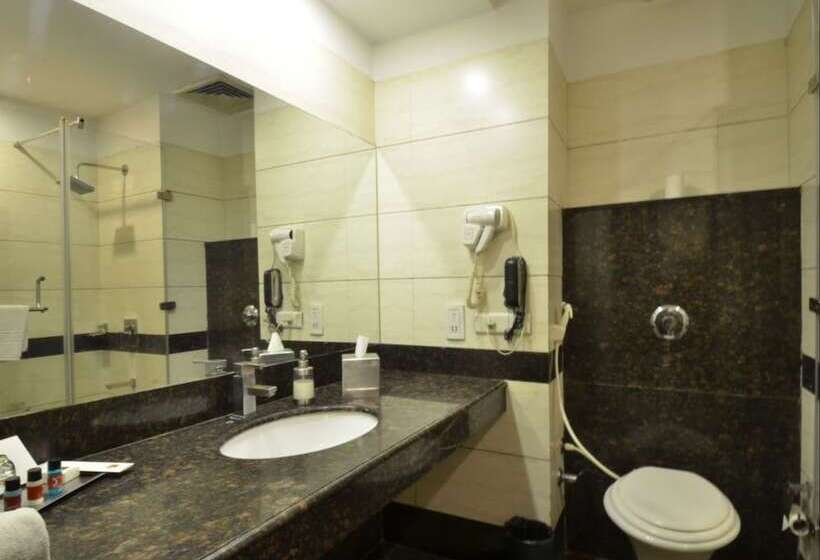 エクゼクティブルーム, Hk Clarks Innamritsar