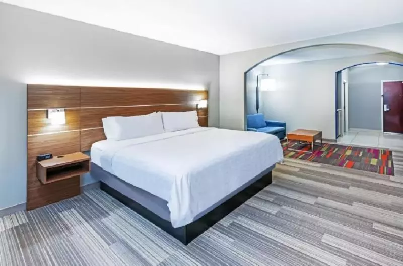 سوئیت با تخت بزرگ, Holiday Inn Express & Suites East Amarillo By Ihg
