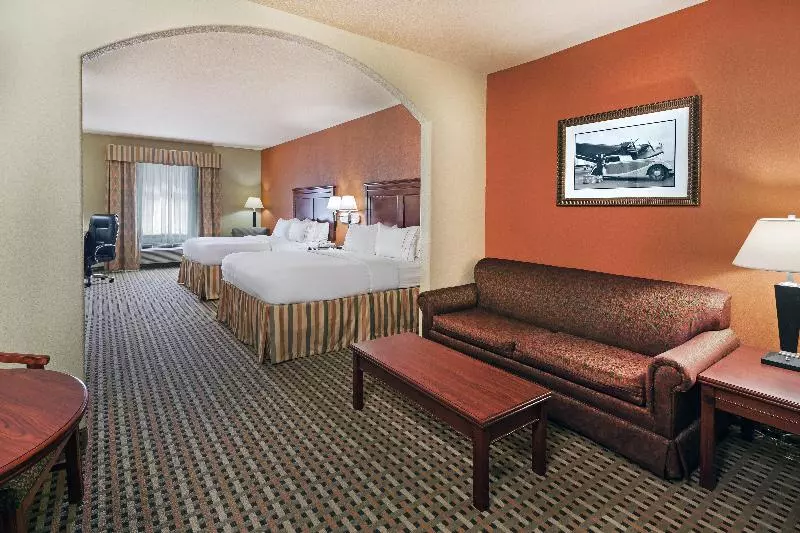 سوییت, Holiday Inn Express & Suites East Amarillo By Ihg