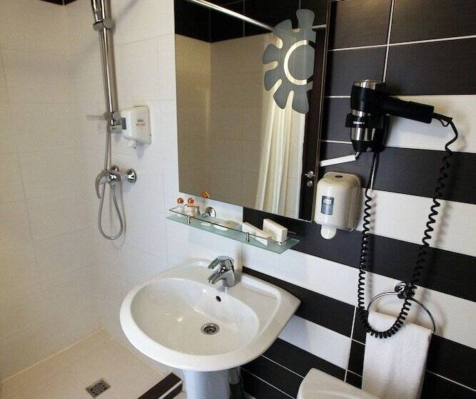 اتاق عادی یک تخته, Iremel