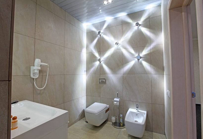 اتاق لوکس, Iremel