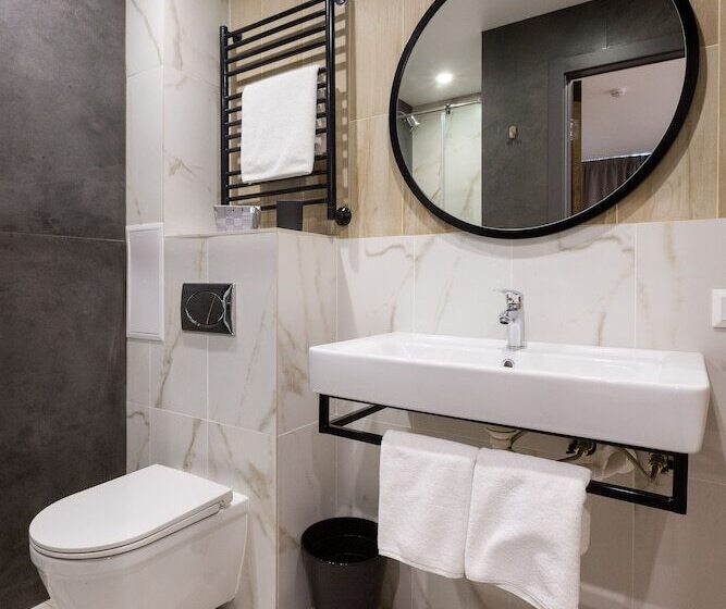 اتاق استاندارد یک نفره, Iremel