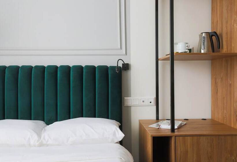 اتاق استاندارد یک نفره, Iremel