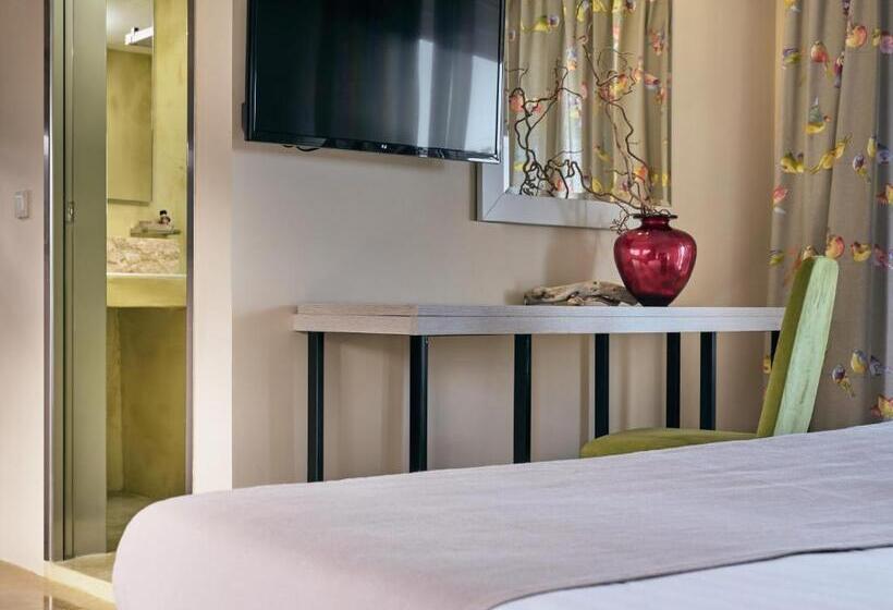 Номер Deluxe, Koukounaria Hotel & Suites