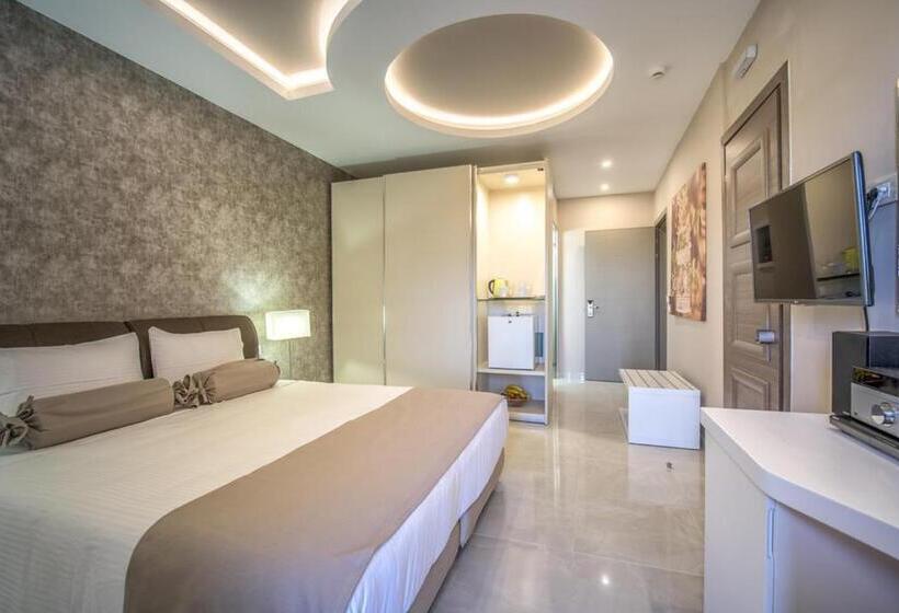 Люкс Сеньор, Koukounaria Hotel & Suites