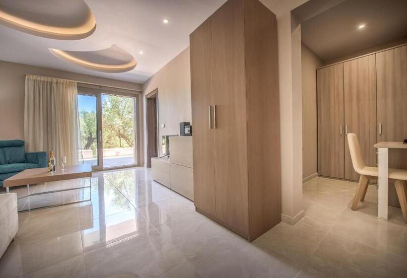 Люкс Сеньор, Koukounaria Hotel & Suites