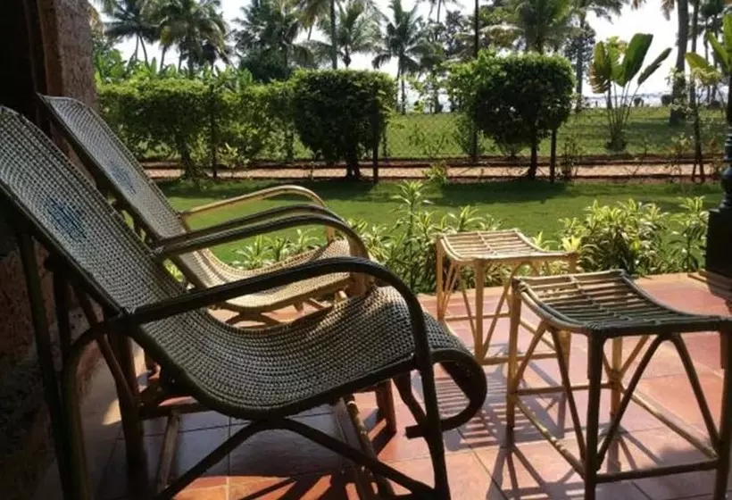 デラックスルーム, Lakesong Kumarakom