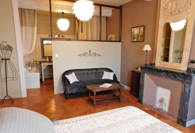 Номер Стандарт, Prieuré Saint Louis Maison D Hôtes