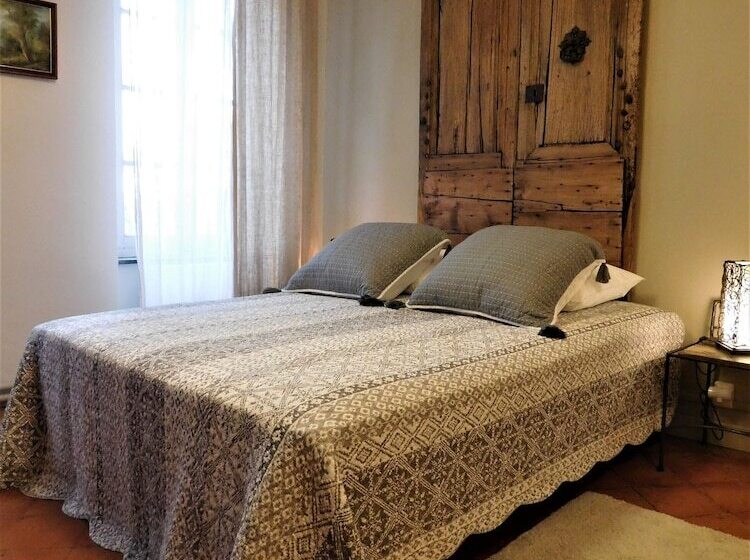 Номер Стандарт, Prieuré Saint Louis Maison D Hôtes