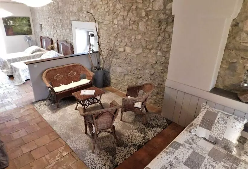 スイート(家族用), Prieuré Saint Louis Maison D Hôtes