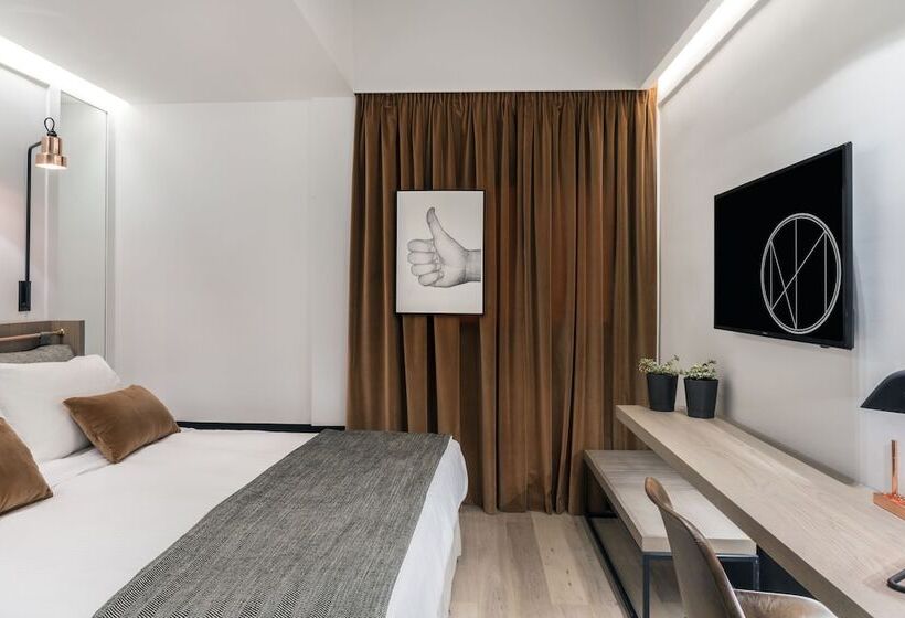 标准间, Niki Athens