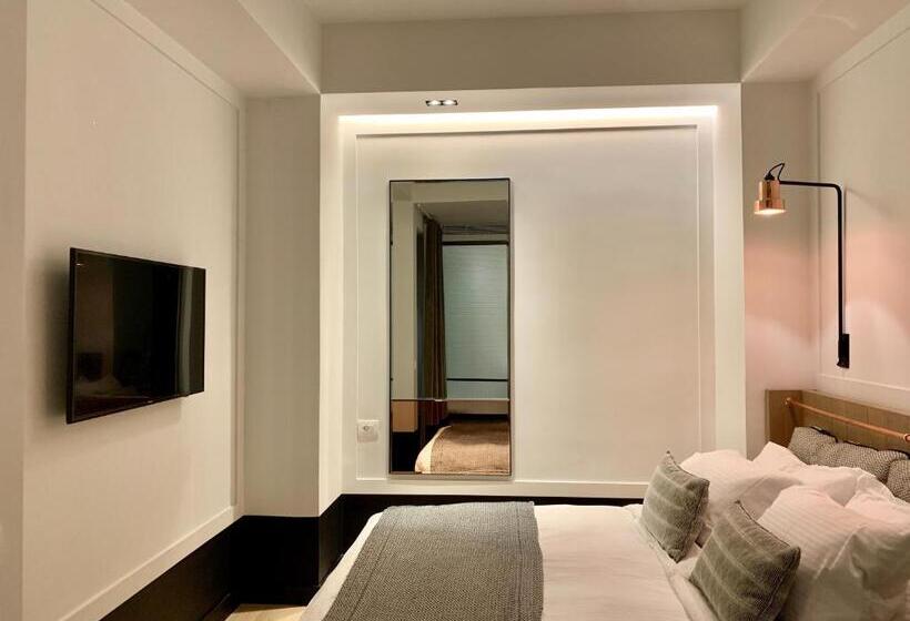 带阳台基本间, Niki Athens