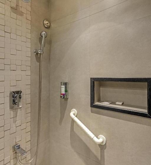 اتاق کلاسیک, Sterling Kodai Valley