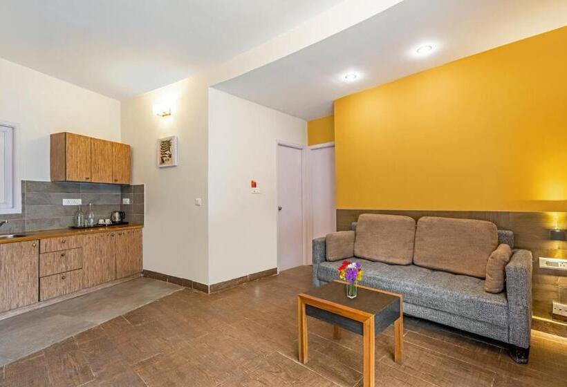 سوییت پرستیژ, Sterling Kodai Valley