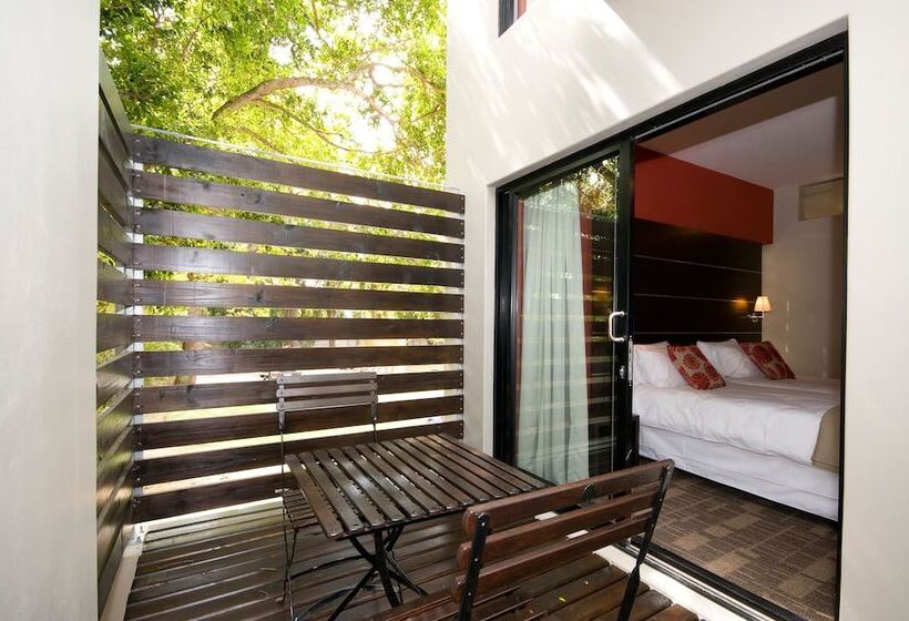 标准间, The Hub Boutique