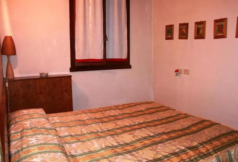 スタンダードシングルルーム, Agriturismo La Lupa