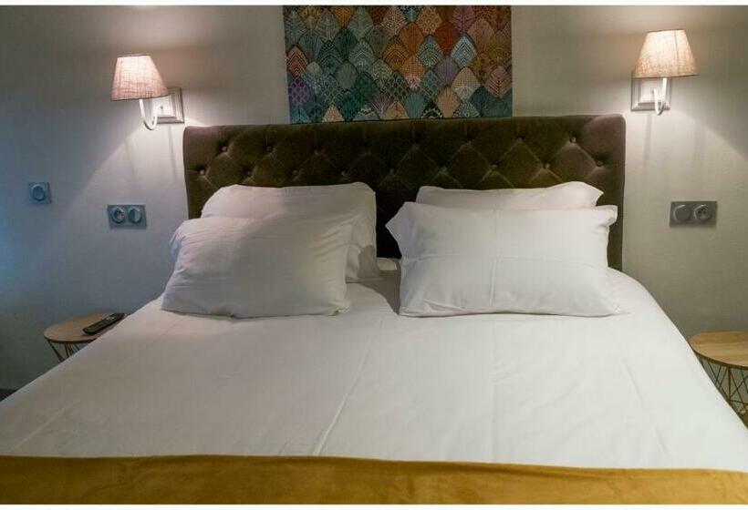 جناح عائلي, Corrieu