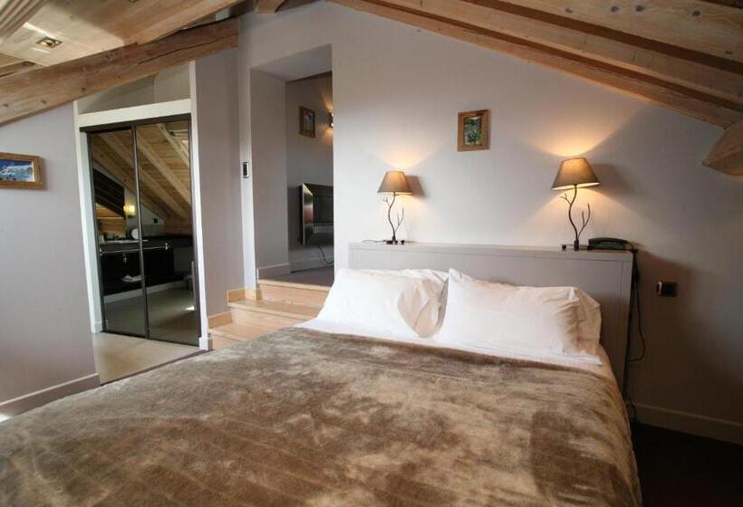 جناح جونيور مطل على الجبل, Corrieu