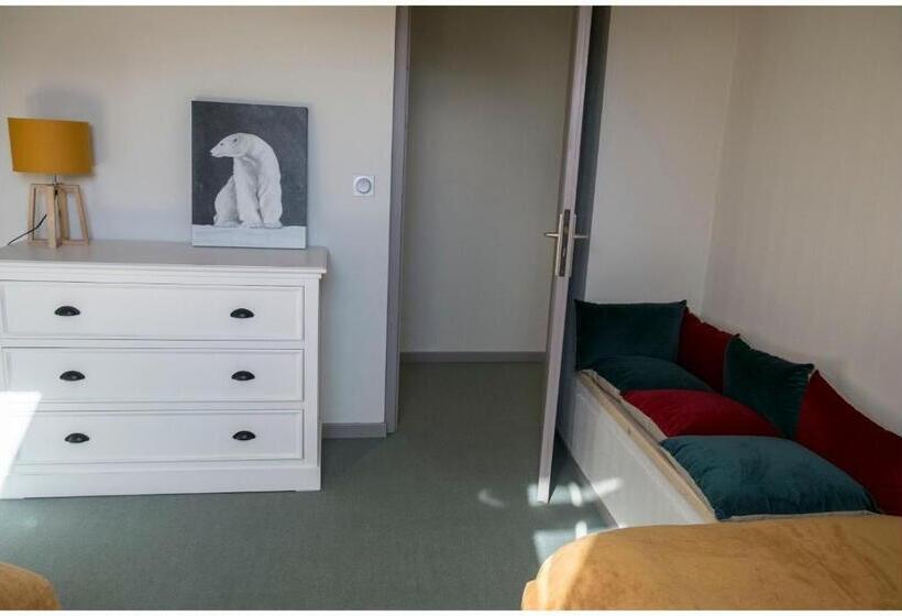 جناح عائلي, Corrieu