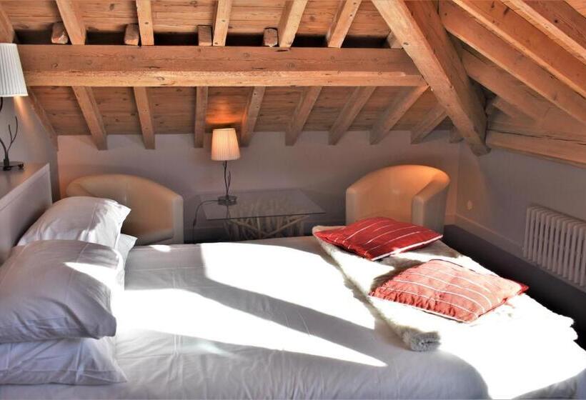 جناح جونيور مطل على الجبل, Corrieu