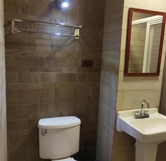 デラックスルーム, Edén