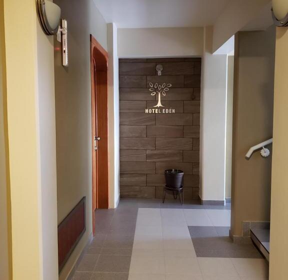 ファミリールーム, Edén