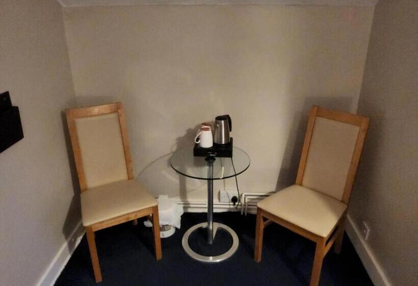 Номер Стандарт, The Avenue