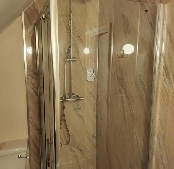 Номер Стандарт, The Avenue