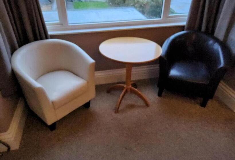 Номер Deluxe, The Avenue