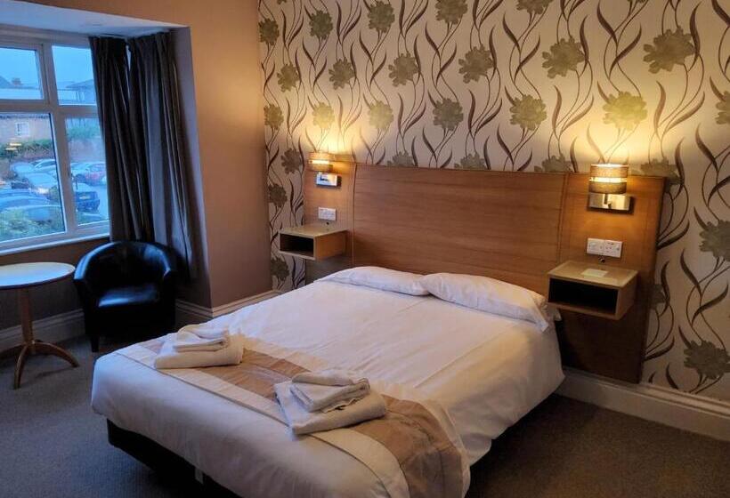 Номер Deluxe, The Avenue