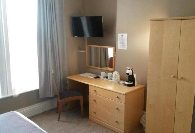 Номер Deluxe, The Avenue