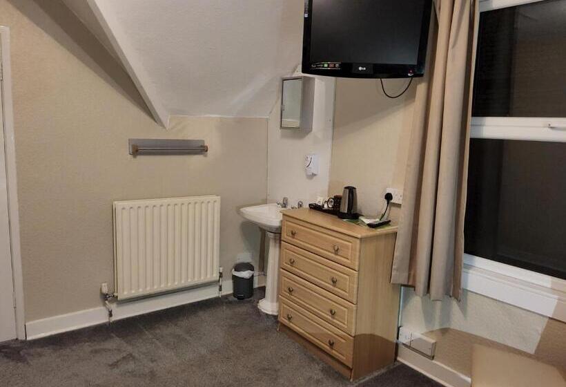 Номер Стандарт Индивидуальный Совместная Ванная, The Avenue