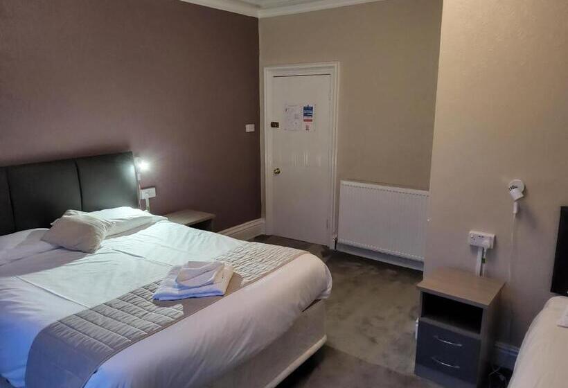 Семейный Номер, The Avenue